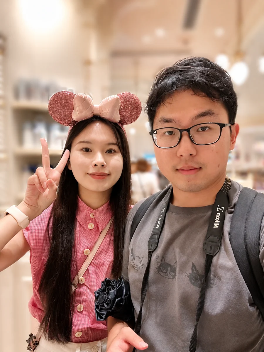 郑佳宁与朋友的合影